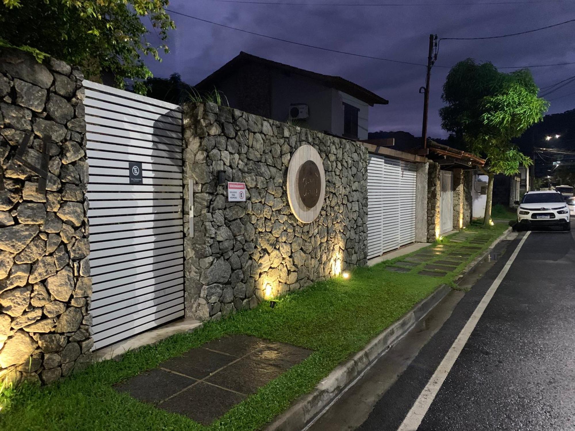 Almas Gemeas Suite Com Cozinha Praia Da Ribeira Angra dos Reis Bagian luar foto